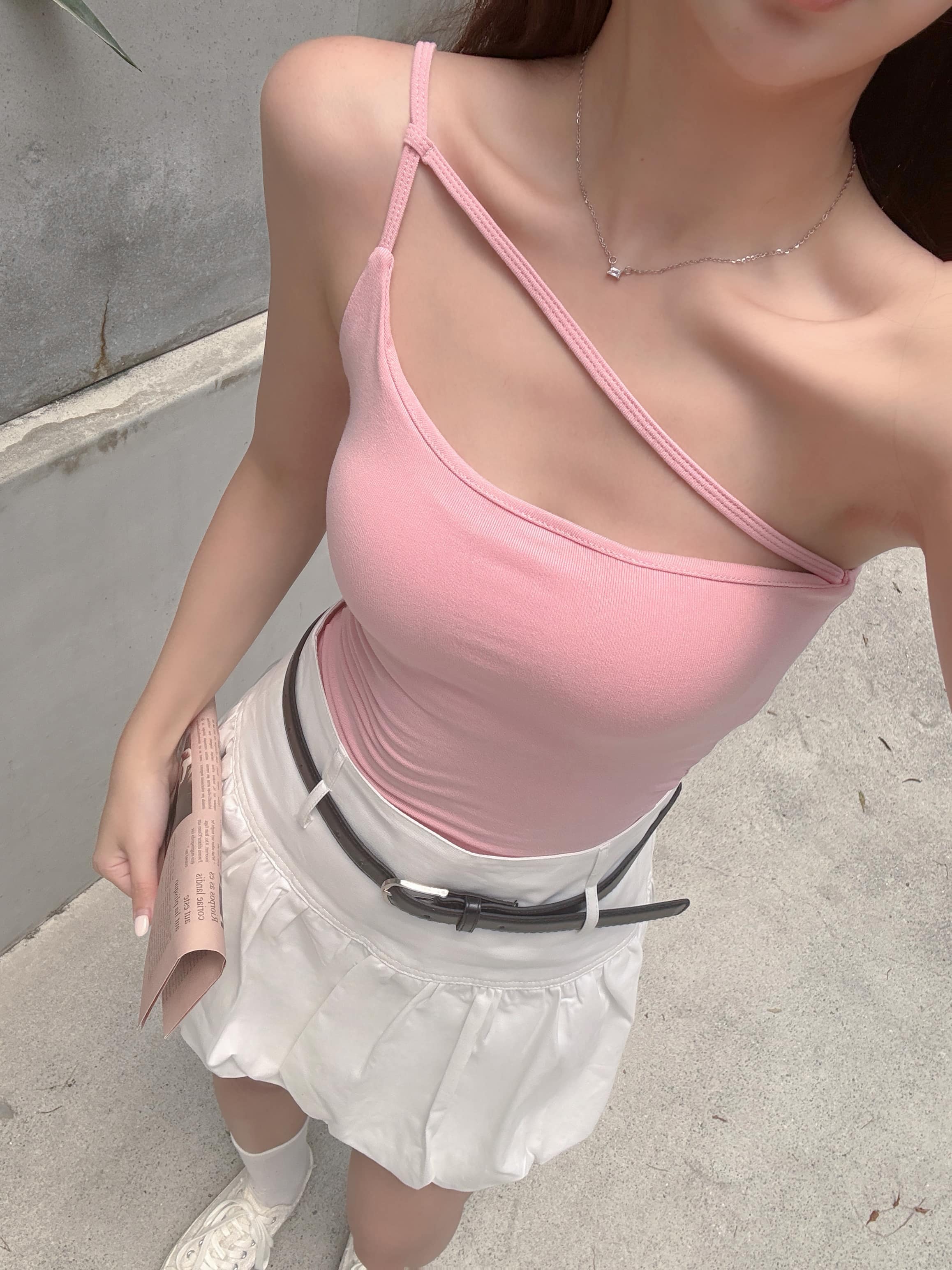 IMG_5770 {"ARInfo":{"IsUseAR":false},"Version":"1.0.0","MakeupInfo":{"IsUseMakeup":false},"FaceliftInfo":{"IsChangeEyeLift":false,"IsChangeFacelift":false,"IsChangePostureLift":false,"IsChangeNose":false,"IsChangeFaceChin":false,"IsChangeMouth":false,"IsChangeThinFace":true},"BeautyInfo":{"IsAIBeauty":false,"OldBeautyCount":2,"IsSharpen":false,"SwitchMedicatedAcne":false,"IsBrightEyes":false,"IsOldBeauty":false,"IsReduceBlackEyes":false},"HandlerInfo":{"AppName":2},"FilterInfo":{"IsUseFilter":false}}