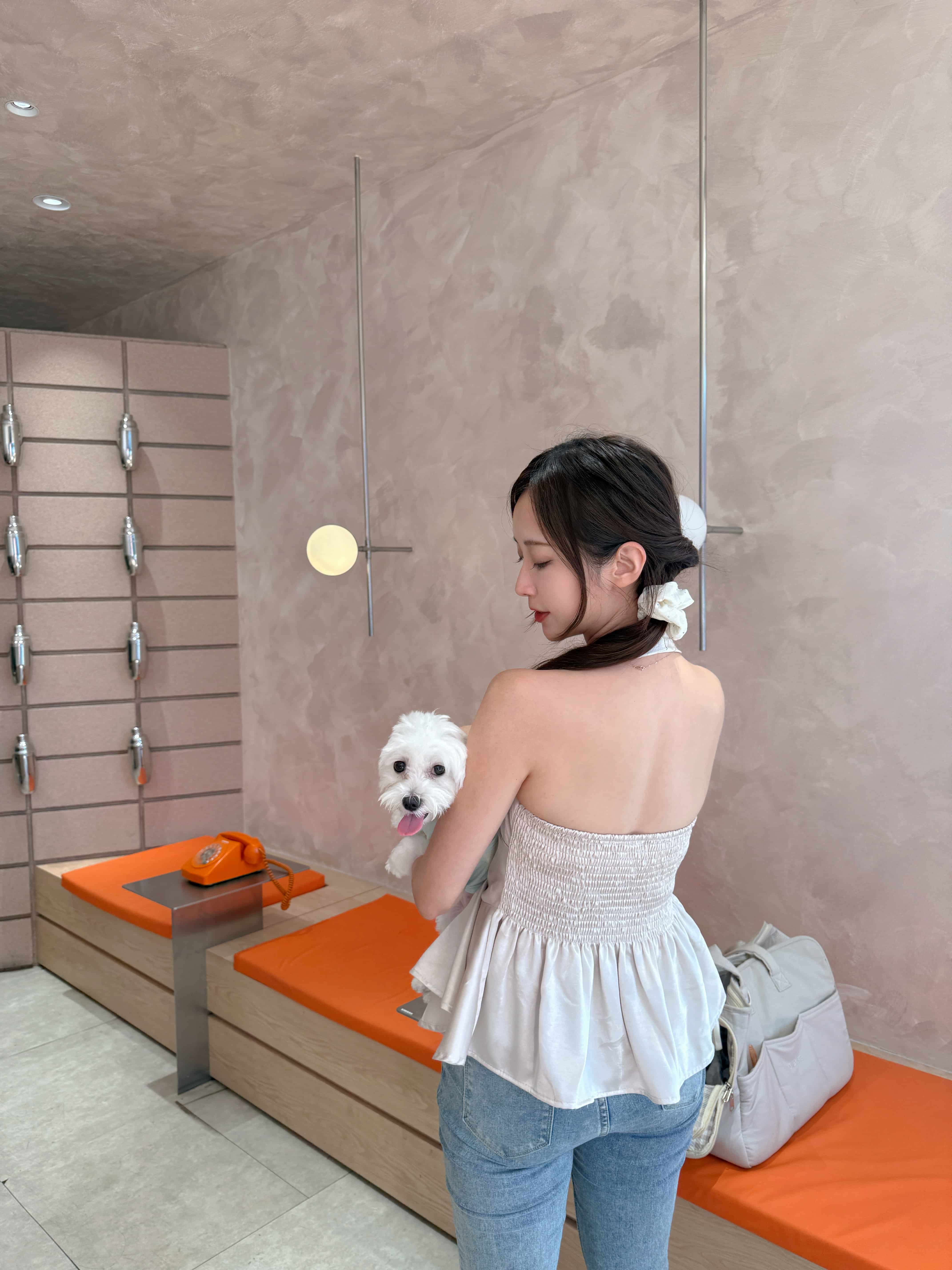 IMG_2474 {"ARInfo":{"IsUseAR":false},"Version":"1.0.0","MakeupInfo":{"IsUseMakeup":false},"FaceliftInfo":{"IsChangeEyeLift":false,"IsChangeFacelift":false,"IsChangePostureLift":false,"IsChangeNose":false,"IsChangeFaceChin":false,"IsChangeMouth":false,"IsChangeThinFace":true},"BeautyInfo":{"SwitchMedicatedAcne":false,"IsAIBeauty":false,"IsBrightEyes":false,"IsSharpen":false,"IsOldBeauty":false,"IsReduceBlackEyes":false},"HandlerInfo":{"AppName":2},"FilterInfo":{"IsUseFilter":false}}