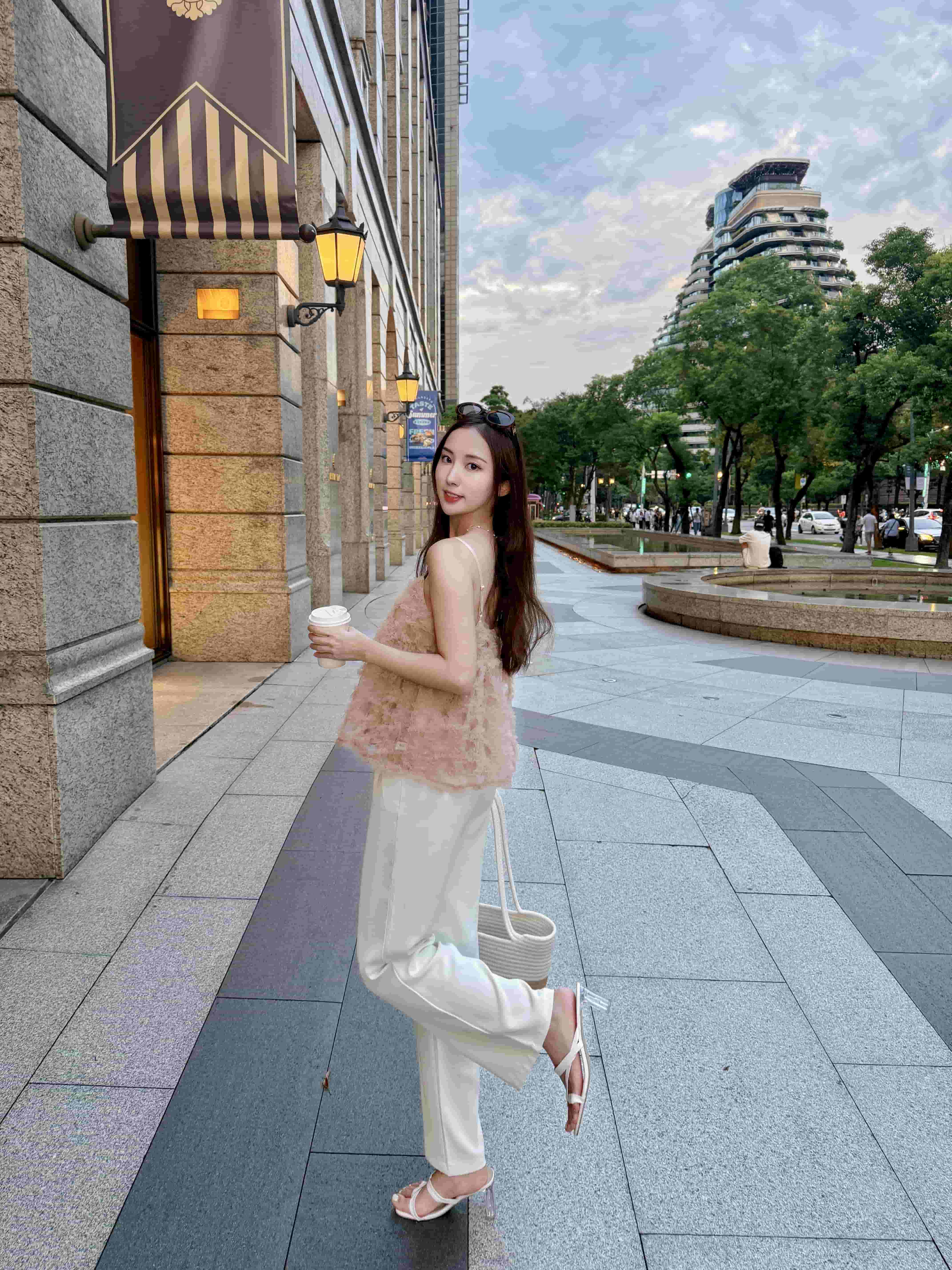IMG_5314 {"ARInfo":{"IsUseAR":false},"Version":"1.0.0","MakeupInfo":{"IsUseMakeup":false},"FaceliftInfo":{"IsChangeEyeLift":false,"IsChangeFacelift":false,"IsChangePostureLift":false,"IsChangeNose":false,"IsChangeFaceChin":false,"IsChangeMouth":false,"IsChangeThinFace":false},"BeautyInfo":{"IsAIBeauty":false,"OldBeautyCount":1,"IsSharpen":false,"SwitchMedicatedAcne":false,"IsBrightEyes":false,"IsOldBeauty":false,"IsReduceBlackEyes":false},"HandlerInfo":{"AppName":2},"FilterInfo":{"IsUseFilter":false}}