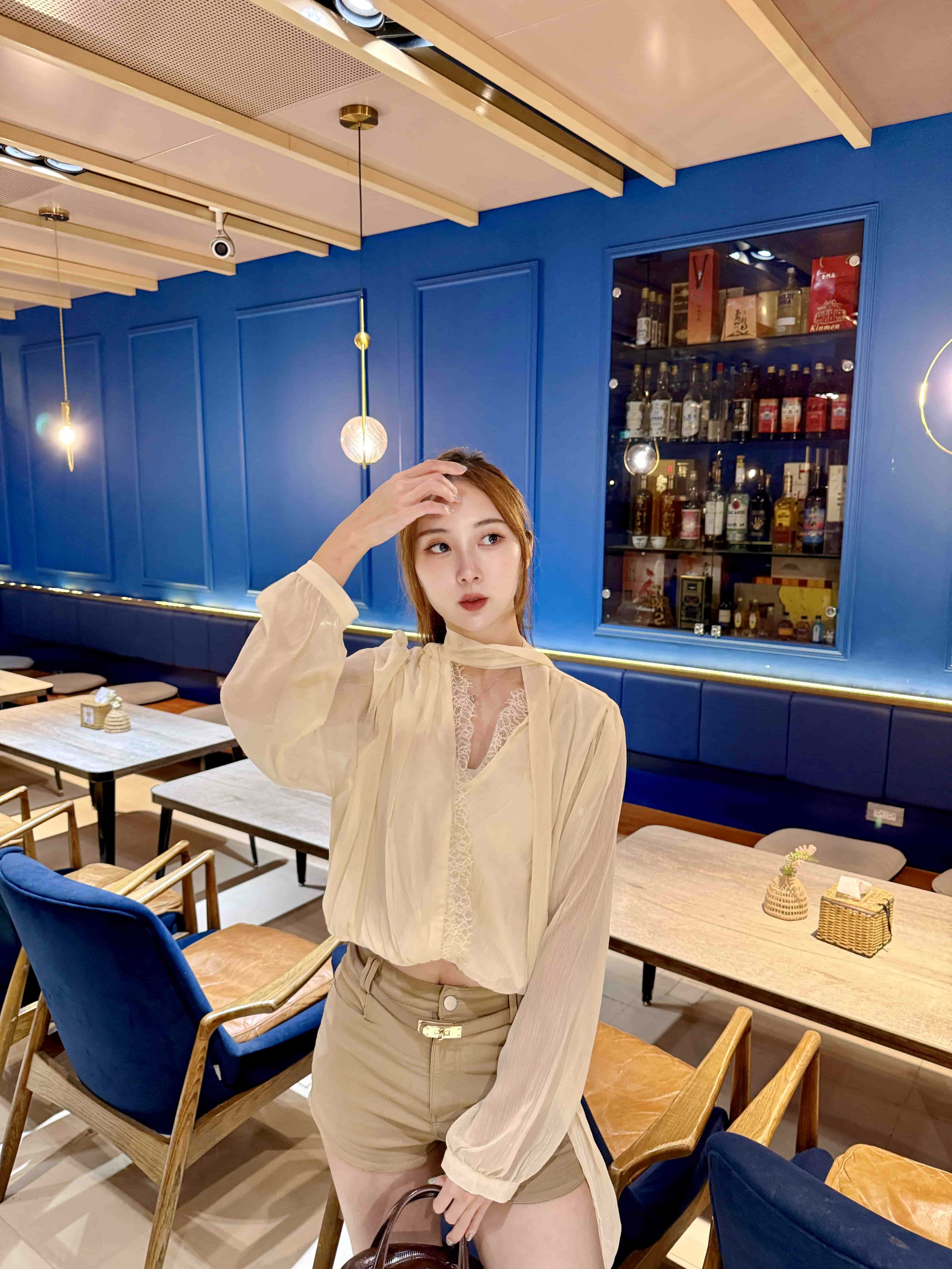 {"ARInfo":{"IsUseAR":false},"Version":"1.0.0","MakeupInfo":{"IsUseMakeup":false},"FaceliftInfo":{"IsChangeEyeLift":false,"IsChangeFacelift":false,"IsChangePostureLift":false,"IsChangeNose":false,"IsChangeFaceChin":false,"IsChangeMouth":false,"IsChangeThinFace":true},"BeautyInfo":{"IsAIBeauty":false,"OldBeautyCount":1,"IsSharpen":false,"SwitchMedicatedAcne":false,"IsBrightEyes":false,"IsOldBeauty":false,"IsReduceBlackEyes":false},"HandlerInfo":{"AppName":2},"FilterInfo":{"IsUseFilter":false}}