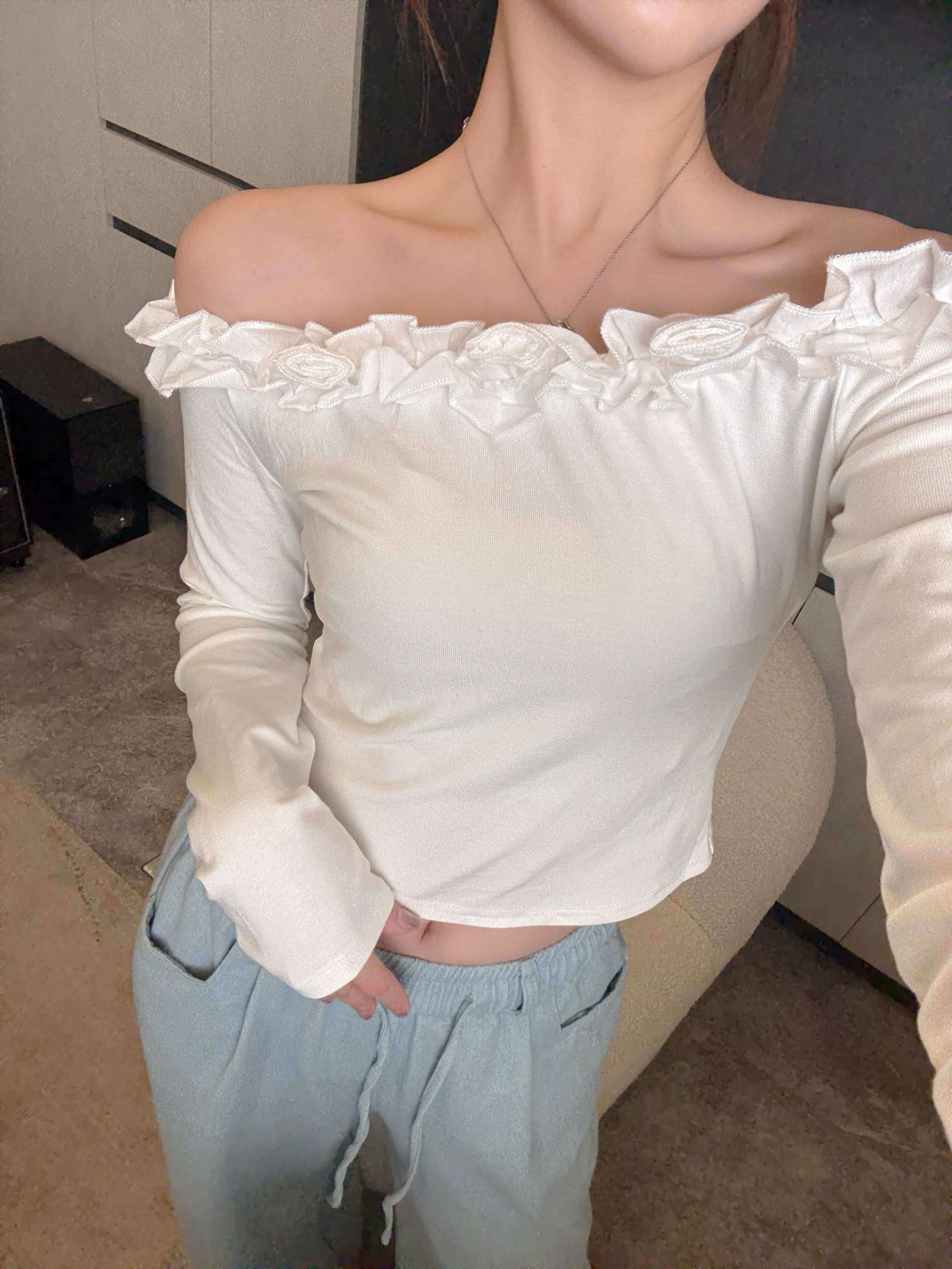 {"ARInfo":{"IsUseAR":false},"Version":"1.0.0","MakeupInfo":{"IsUseMakeup":false},"FaceliftInfo":{"IsChangeEyeLift":false,"IsChangeFacelift":false,"IsChangePostureLift":false,"IsChangeNose":false,"IsChangeFaceChin":false,"IsChangeMouth":false,"IsChangeThinFace":true},"BeautyInfo":{"IsAIBeauty":false,"OldBeautyCount":1,"IsSharpen":false,"SwitchMedicatedAcne":false,"IsBrightEyes":false,"IsOldBeauty":false,"IsReduceBlackEyes":false},"HandlerInfo":{"AppName":2},"FilterInfo":{"IsUseFilter":false}}