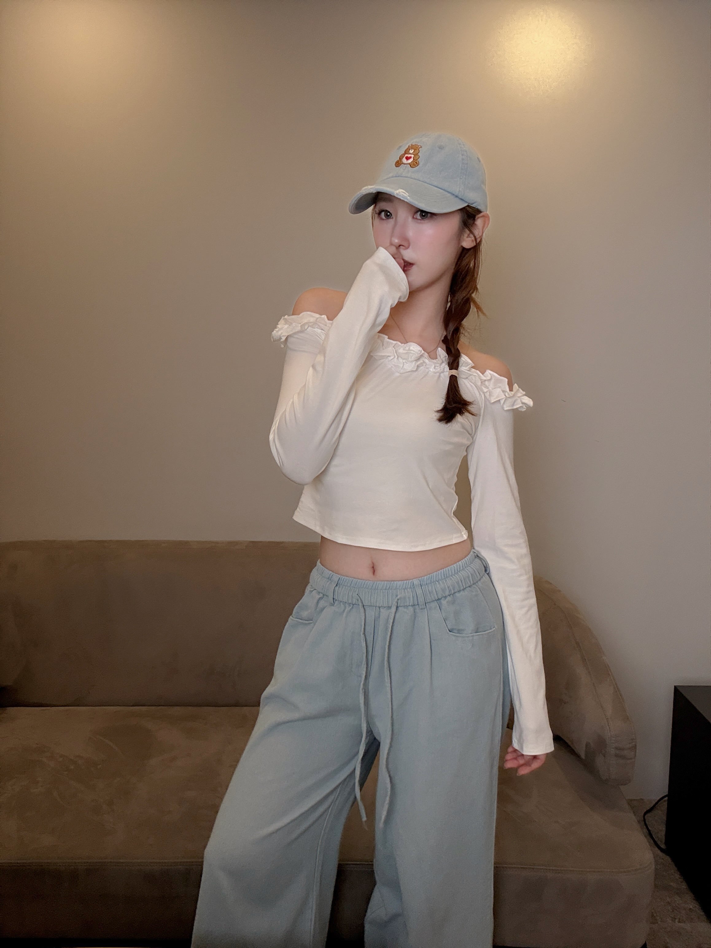 {"ARInfo":{"IsUseAR":false},"Version":"1.0.0","MakeupInfo":{"IsUseMakeup":false},"FaceliftInfo":{"IsChangeEyeLift":false,"IsChangeFacelift":false,"IsChangePostureLift":false,"IsChangeNose":false,"IsChangeFaceChin":false,"IsChangeMouth":false,"IsChangeThinFace":false},"BeautyInfo":{"SwitchMedicatedAcne":false,"IsAIBeauty":false,"IsBrightEyes":false,"IsSharpen":false,"IsOldBeauty":false,"IsReduceBlackEyes":false},"HandlerInfo":{"AppName":2},"FilterInfo":{"IsUseFilter":false}}