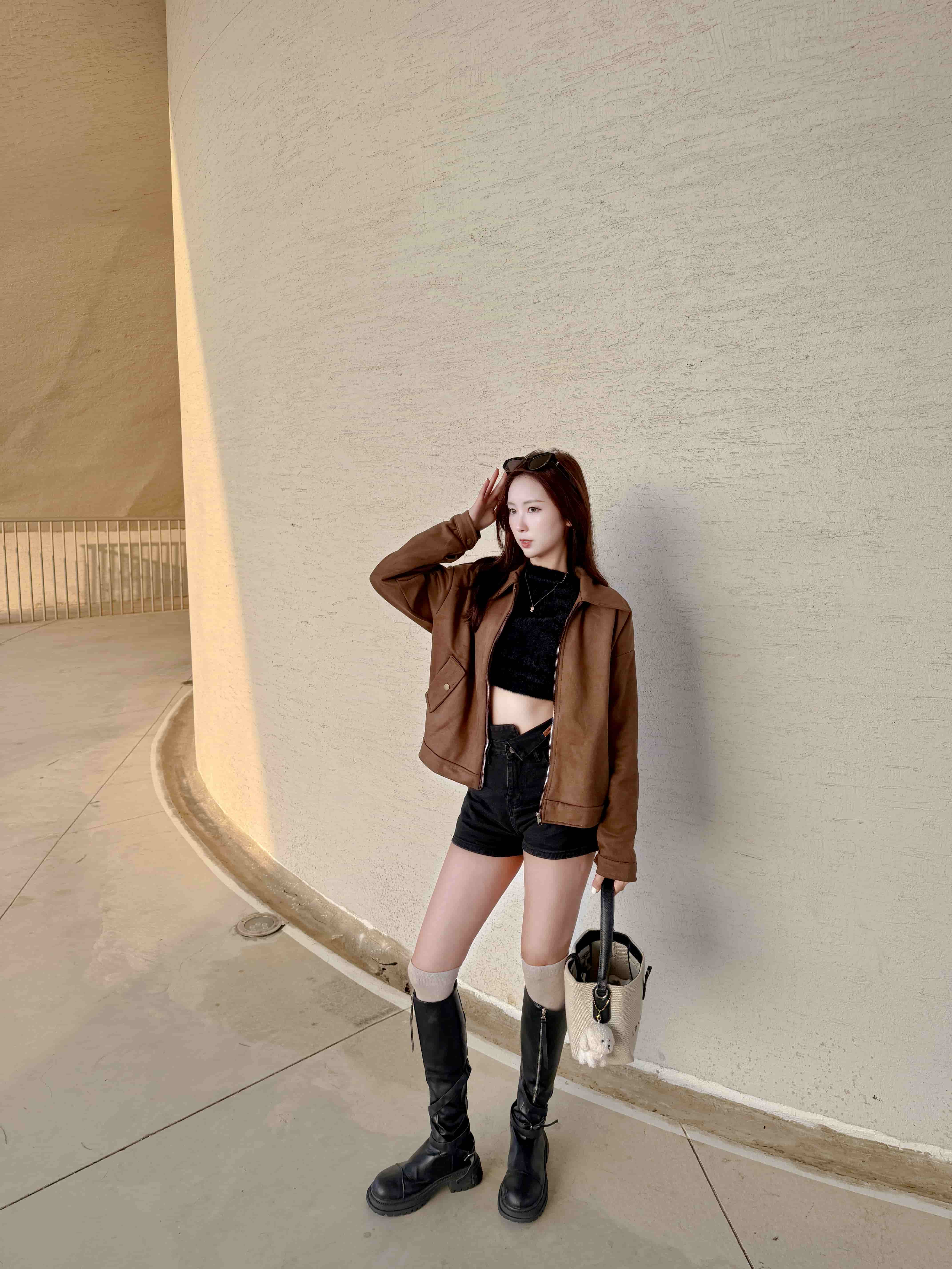 {"ARInfo":{"IsUseAR":false},"Version":"1.0.0","MakeupInfo":{"IsUseMakeup":false},"FaceliftInfo":{"IsChangeEyeLift":false,"IsChangeFacelift":false,"IsChangePostureLift":false,"IsChangeNose":false,"IsChangeFaceChin":false,"IsChangeMouth":false,"IsChangeThinFace":true},"BeautyInfo":{"SwitchMedicatedAcne":false,"IsAIBeauty":false,"IsBrightEyes":false,"IsSharpen":false,"IsOldBeauty":false,"IsReduceBlackEyes":false},"HandlerInfo":{"AppName":2},"FilterInfo":{"IsUseFilter":false}}