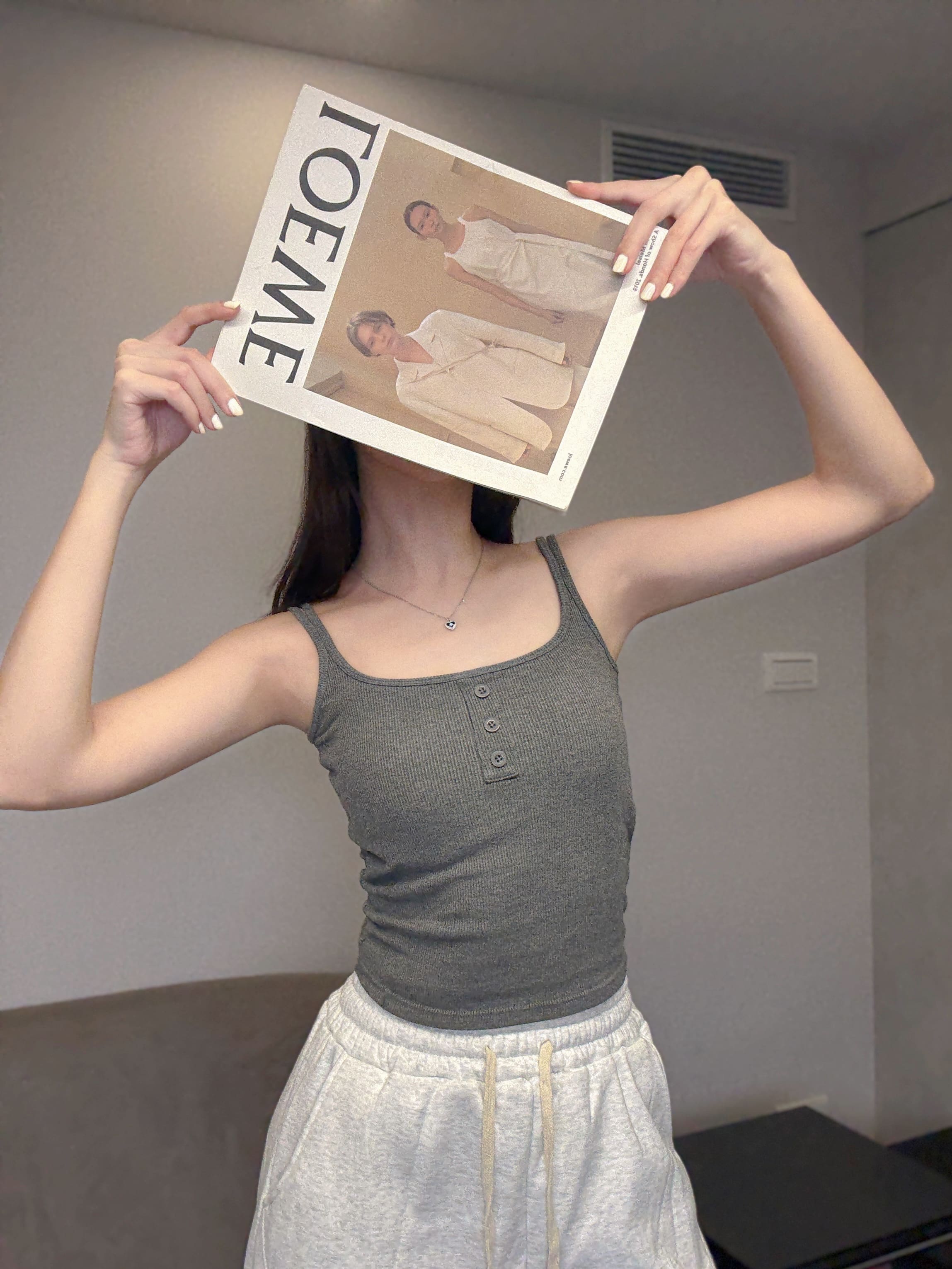 {"ARInfo":{"IsUseAR":false},"Version":"1.0.0","MakeupInfo":{"IsUseMakeup":false},"FaceliftInfo":{"IsChangeEyeLift":false,"IsChangeFacelift":false,"IsChangePostureLift":false,"IsChangeNose":false,"IsChangeFaceChin":false,"IsChangeMouth":false,"IsChangeThinFace":true},"BeautyInfo":{"IsAIBeauty":false,"OldBeautyCount":1,"IsSharpen":false,"SwitchMedicatedAcne":false,"IsBrightEyes":false,"IsOldBeauty":false,"IsReduceBlackEyes":false},"HandlerInfo":{"AppName":2},"FilterInfo":{"IsUseFilter":false}}