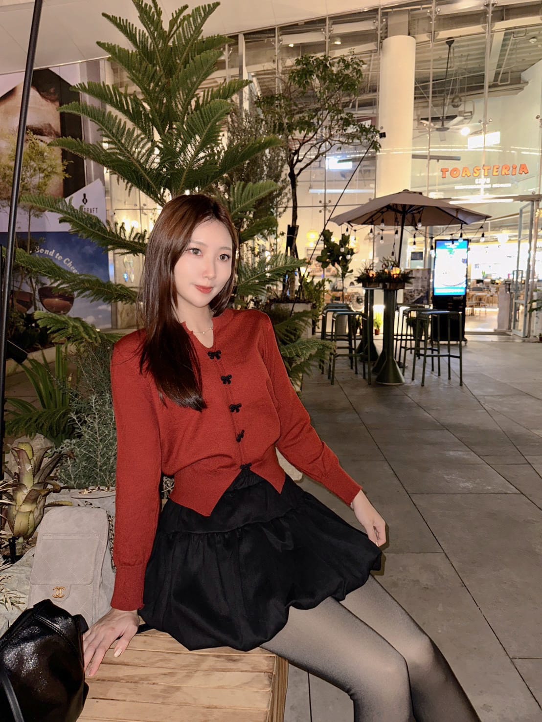 {"ARInfo":{"IsUseAR":false},"Version":"1.0.0","MakeupInfo":{"IsUseMakeup":false},"FaceliftInfo":{"IsChangeEyeLift":false,"IsChangeFacelift":false,"IsChangePostureLift":false,"IsChangeNose":false,"IsChangeFaceChin":false,"IsChangeMouth":false,"IsChangeThinFace":true},"BeautyInfo":{"SwitchMedicatedAcne":false,"IsAIBeauty":false,"IsBrightEyes":false,"IsSharpen":false,"IsOldBeauty":false,"IsReduceBlackEyes":false},"HandlerInfo":{"AppName":2},"FilterInfo":{"IsUseFilter":false}}