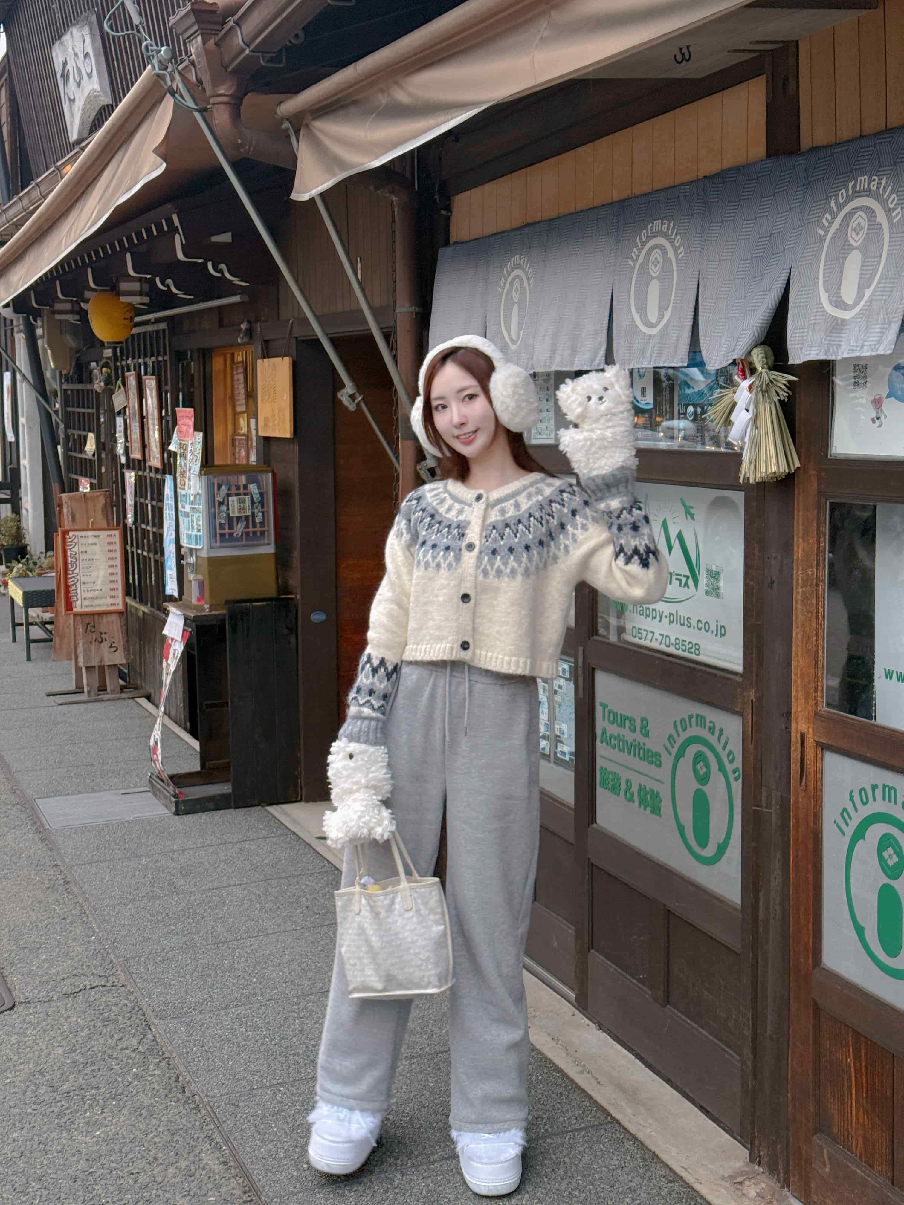 {"ARInfo":{"IsUseAR":false},"Version":"1.0.0","MakeupInfo":{"IsUseMakeup":false},"FaceliftInfo":{"IsChangeEyeLift":false,"IsChangeFacelift":false,"IsChangePostureLift":false,"IsChangeNose":false,"IsChangeFaceChin":false,"IsChangeMouth":false,"IsChangeThinFace":false},"BeautyInfo":{"SwitchMedicatedAcne":false,"IsAIBeauty":false,"IsBrightEyes":false,"IsSharpen":false,"IsOldBeauty":false,"IsReduceBlackEyes":false},"HandlerInfo":{"AppName":2},"FilterInfo":{"IsUseFilter":false}}