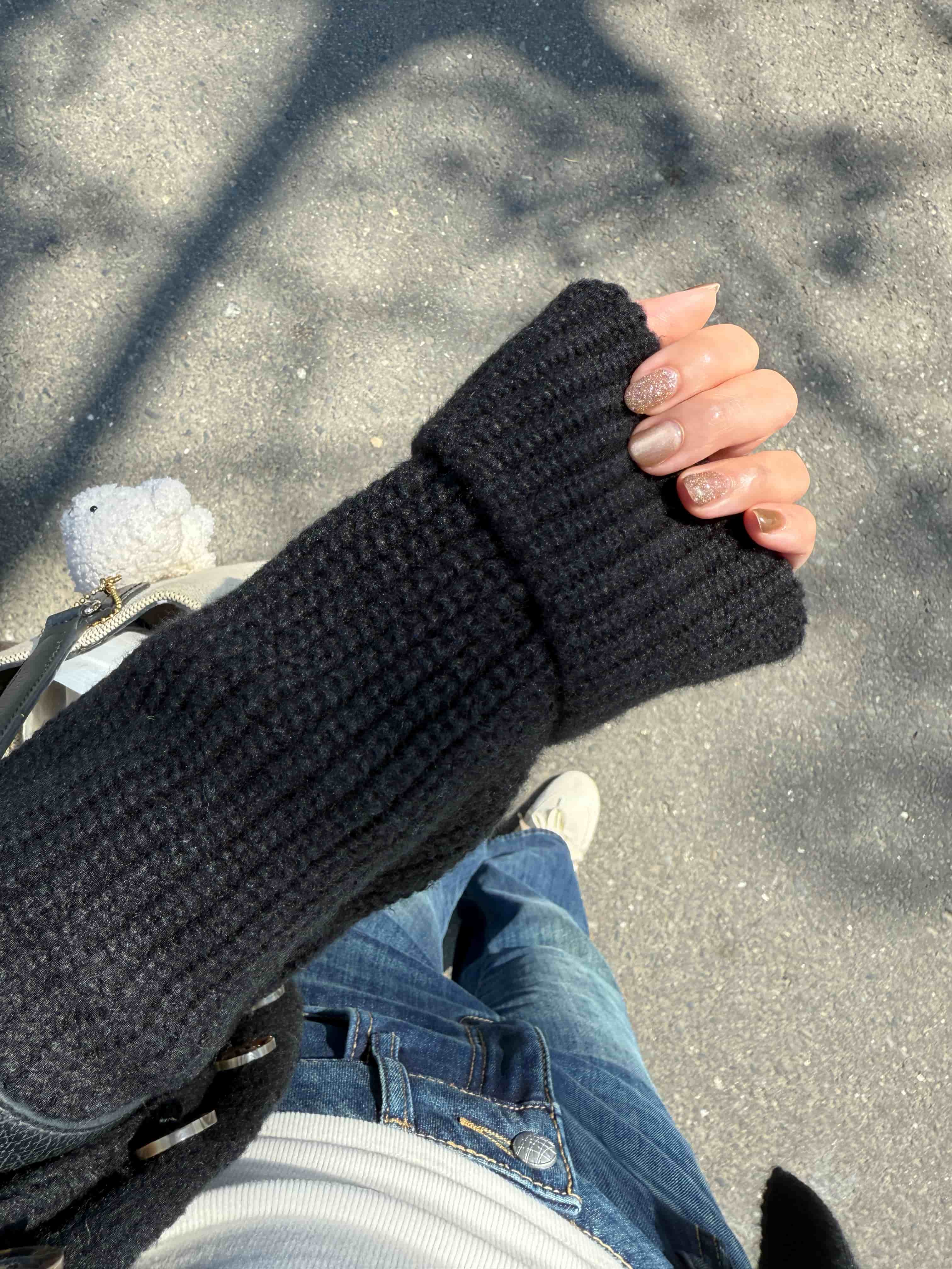 {"ARInfo":{"IsUseAR":false},"Version":"1.0.0","MakeupInfo":{"IsUseMakeup":false},"FaceliftInfo":{"IsChangeEyeLift":false,"IsChangeFacelift":false,"IsChangePostureLift":false,"IsChangeNose":false,"IsChangeFaceChin":false,"IsChangeMouth":false,"IsChangeThinFace":true},"BeautyInfo":{"SwitchMedicatedAcne":false,"IsAIBeauty":false,"IsBrightEyes":false,"IsSharpen":false,"IsOldBeauty":false,"IsReduceBlackEyes":false},"HandlerInfo":{"AppName":2},"FilterInfo":{"IsUseFilter":false}}