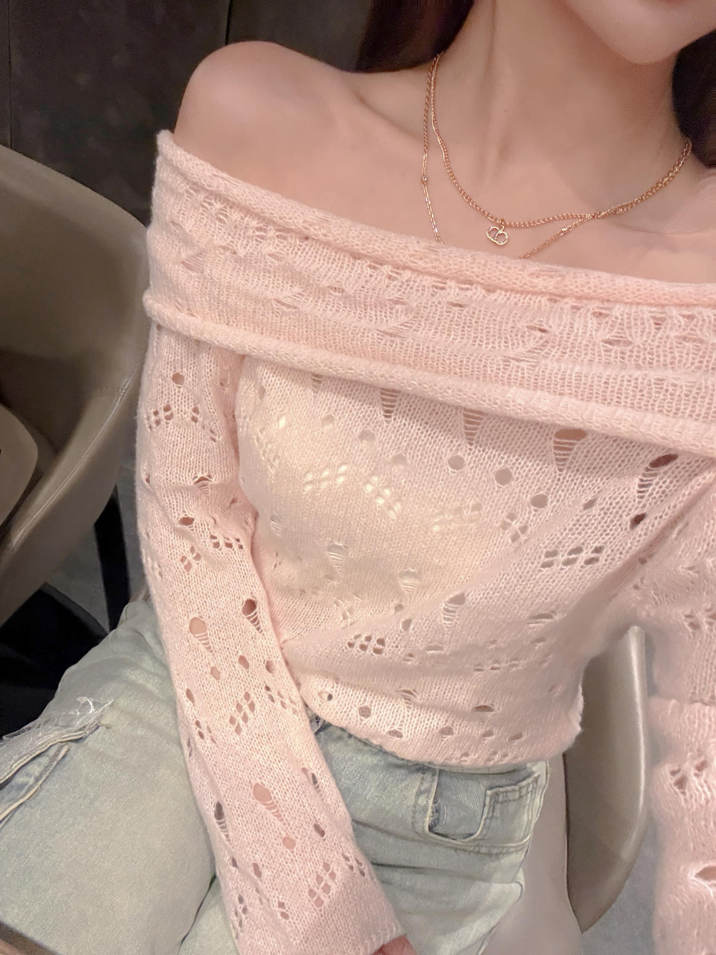 {"ARInfo":{"IsUseAR":false},"Version":"1.0.0","MakeupInfo":{"IsUseMakeup":false},"FaceliftInfo":{"IsChangeEyeLift":false,"IsChangeFacelift":false,"IsChangePostureLift":false,"IsChangeNose":false,"IsChangeFaceChin":false,"IsChangeMouth":false,"IsChangeThinFace":true},"BeautyInfo":{"IsAIBeauty":false,"OldBeautyCount":1,"IsSharpen":false,"SwitchMedicatedAcne":false,"IsBrightEyes":false,"IsOldBeauty":false,"IsReduceBlackEyes":false},"HandlerInfo":{"AppName":2},"FilterInfo":{"IsUseFilter":false}}